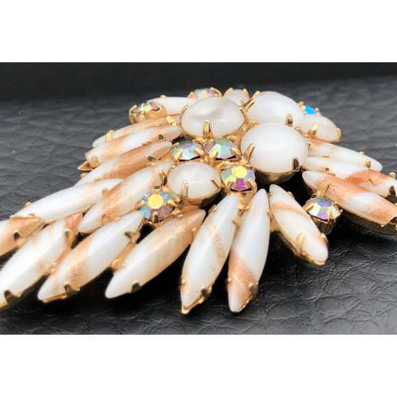 Vintage Brooch Milk Glass Goldstone Givre Navette AB Aurora Borealis Spray Pin - Picture 2 of 10